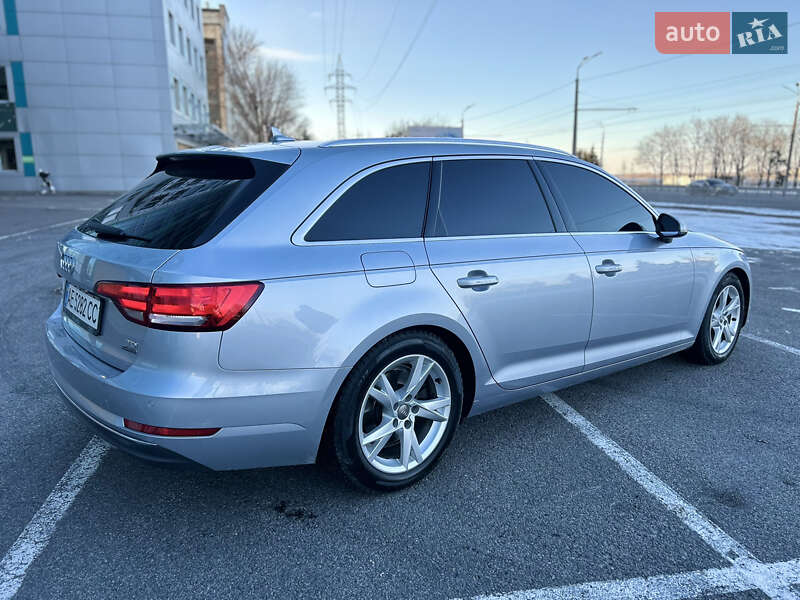 Универсал Audi A4 2016 в Днепре