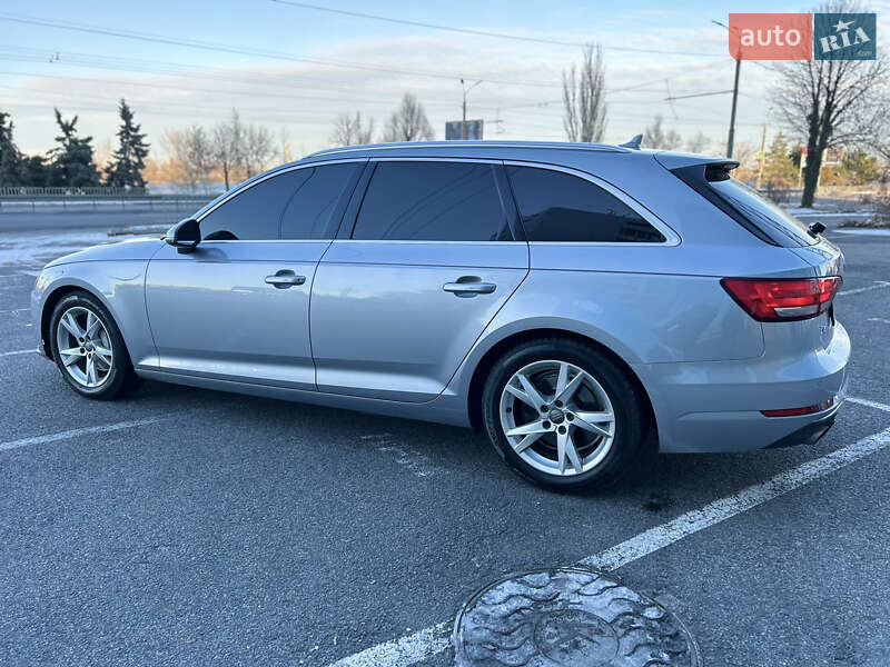 Универсал Audi A4 2016 в Днепре
