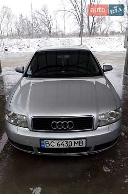 Седан Audi A4 2004 в Самборі