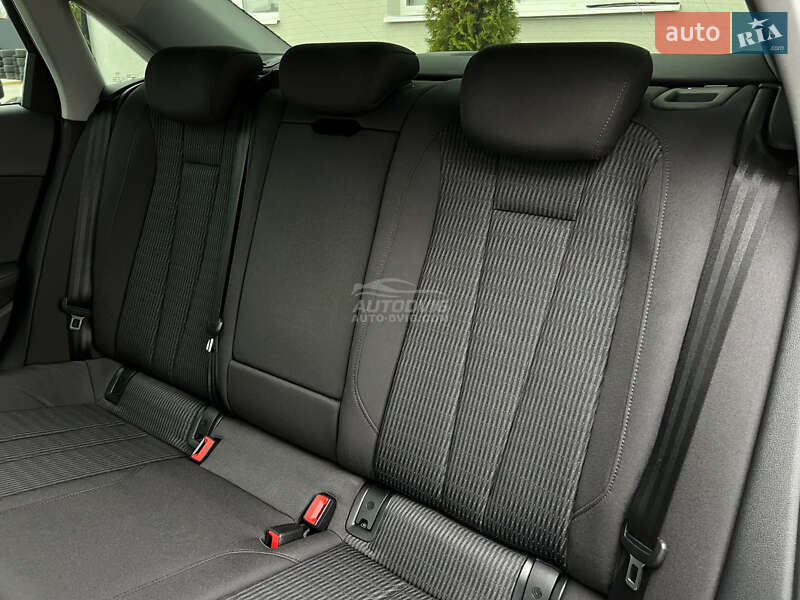 Седан Audi A4 2017 в Каменец-Подольском