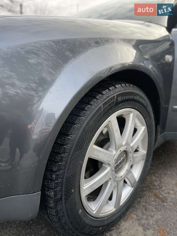 Седан Audi A4 2001 в Золочеве
