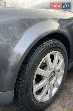 Седан Audi A4 2001 в 
