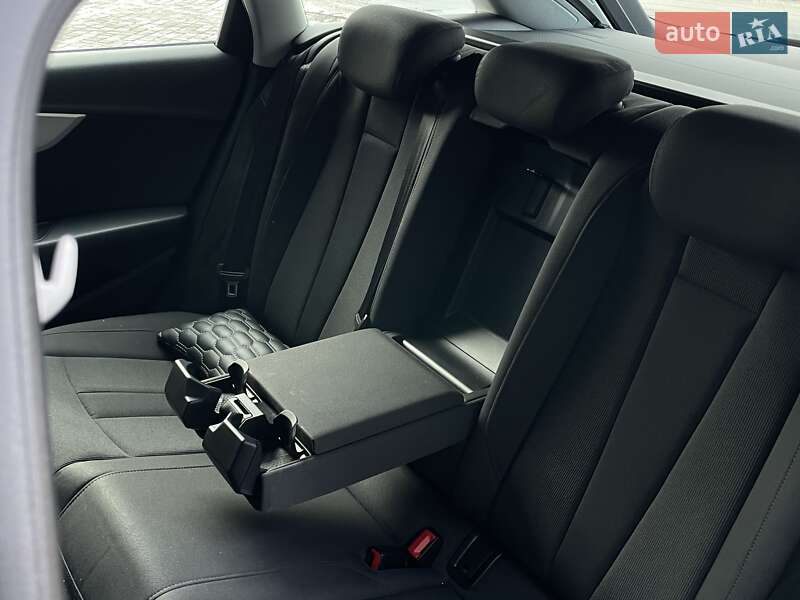 Универсал Audi A4 2016 в Виннице