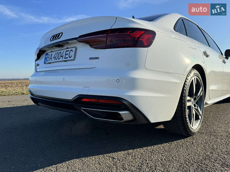 Седан Audi A4 2020 в Гайвороне