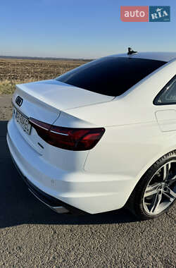 Седан Audi A4 2020 в 