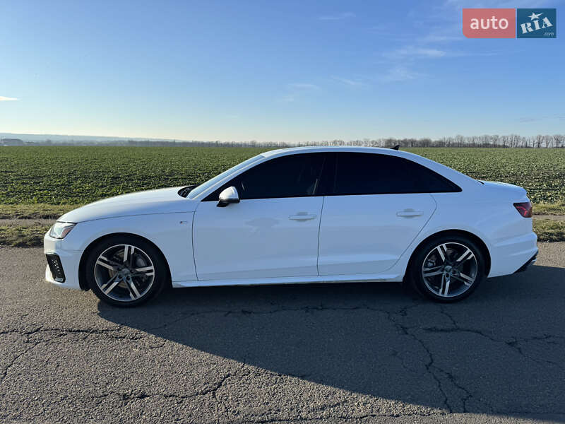 Седан Audi A4 2020 в Гайвороне
