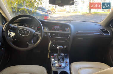 Седан Audi A4 2013 в Львові