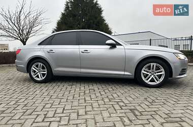 Седан Audi A4 2017 в Ровно