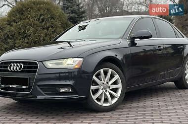 Седан Audi A4 2012 в Киеве