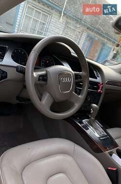 Седан Audi A4 2012 в Тульчине