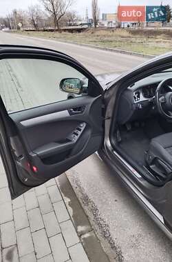 Универсал Audi A4 2015 в 