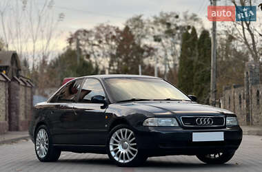 Седан Audi A4 1995 в Хмельницькому