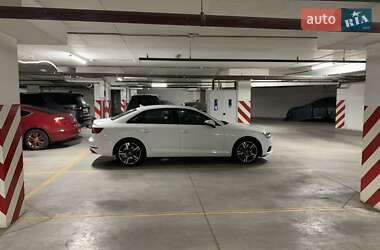 Седан Audi A4 2017 в Киеве