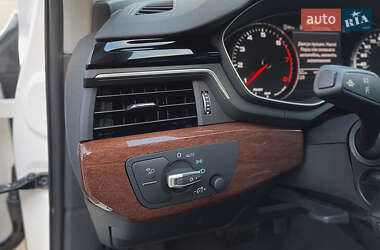 Седан Audi A4 2020 в 