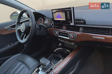 Седан Audi A4 2020 в 