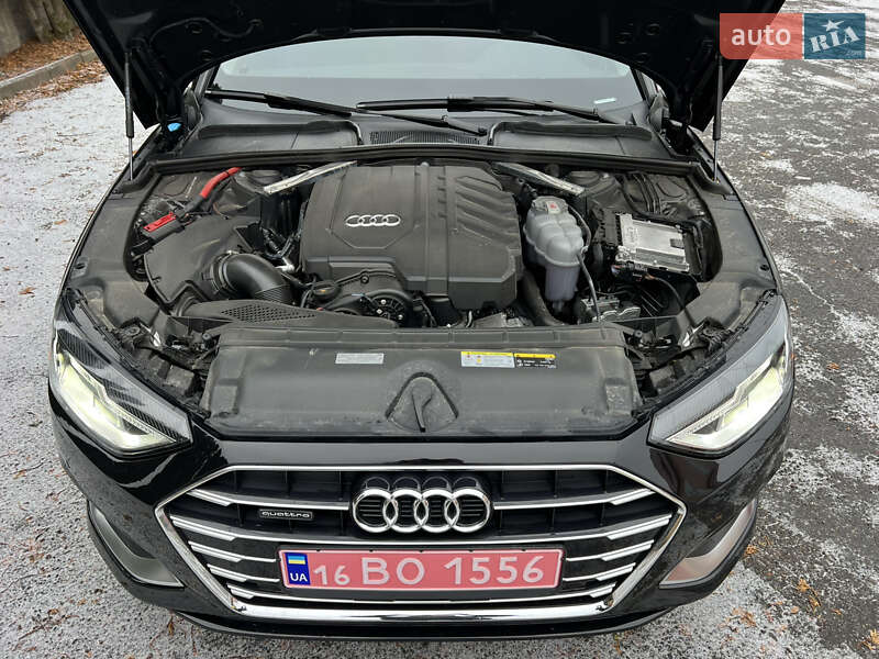 Седан Audi A4 2021 в Виннице