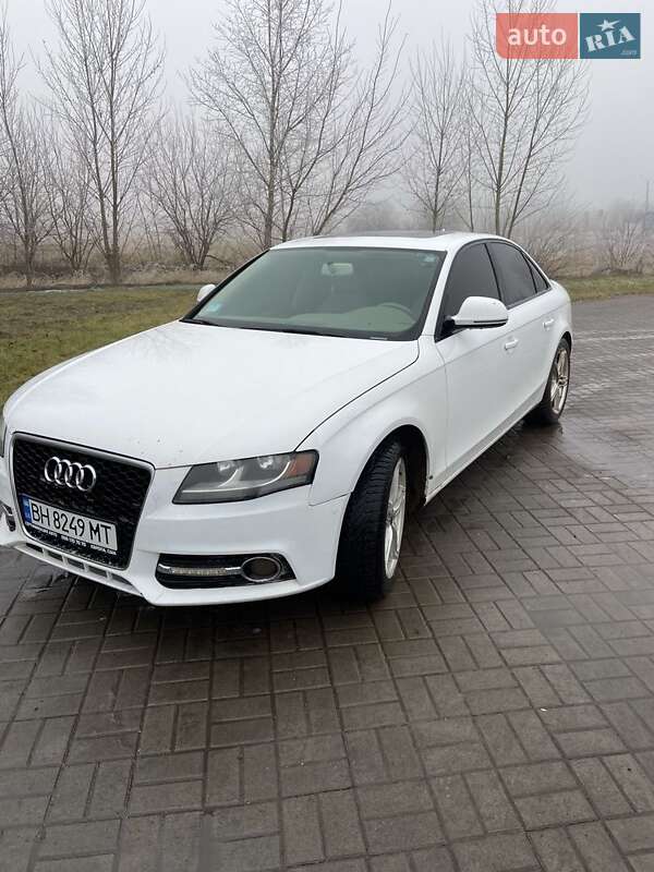 Седан Audi A4 2009 в Нововолинську