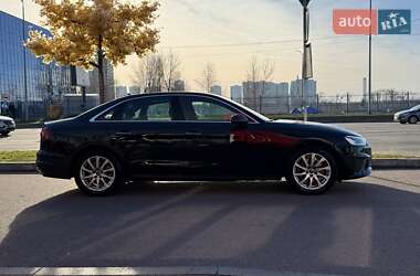 Седан Audi A4 2022 в Киеве