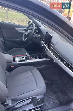 Универсал Audi A4 2019 в 