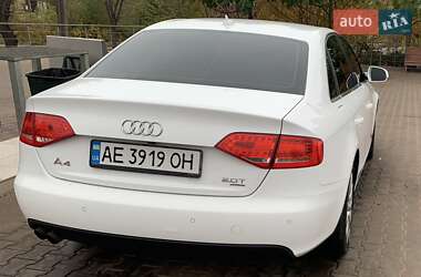 Седан Audi A4 2011 в 