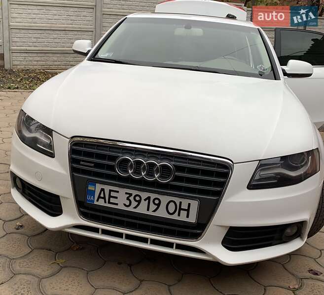 Седан Audi A4 2011 в Кривому Розі