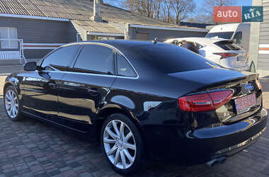 Седан Audi A4 2013 в 