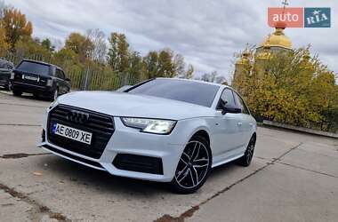 Седан Audi A4 2017 в Дніпрі