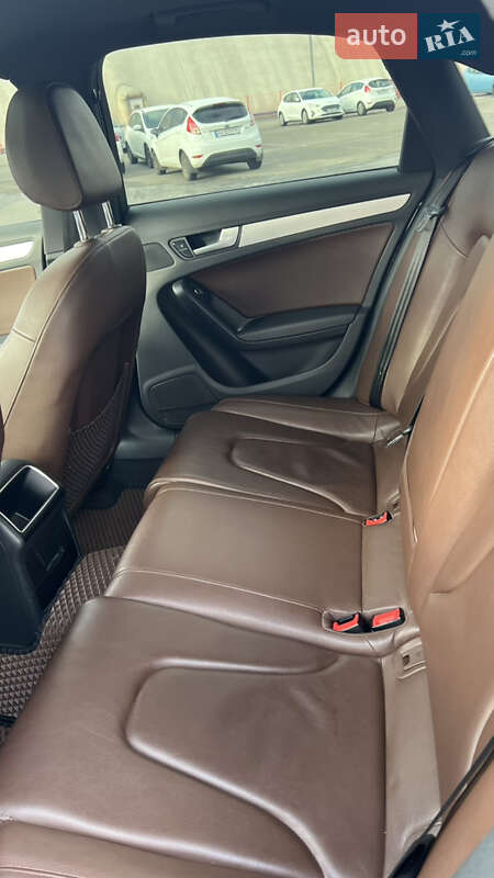 Седан Audi A4 2014 в Києві