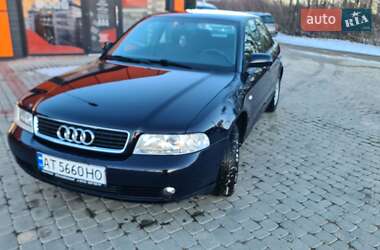 Седан Audi A4 2000 в Снятині