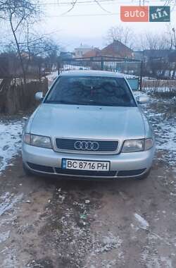 Седан Audi A4 1996 в Новом Ярычеве