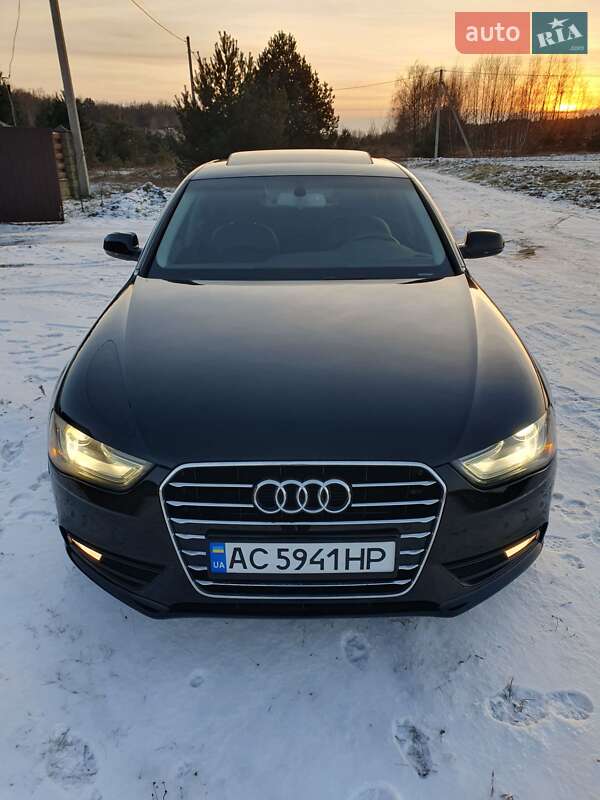 Седан Audi A4 2013 в Луцьку