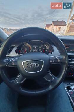 Седан Audi A4 2013 в Луцке