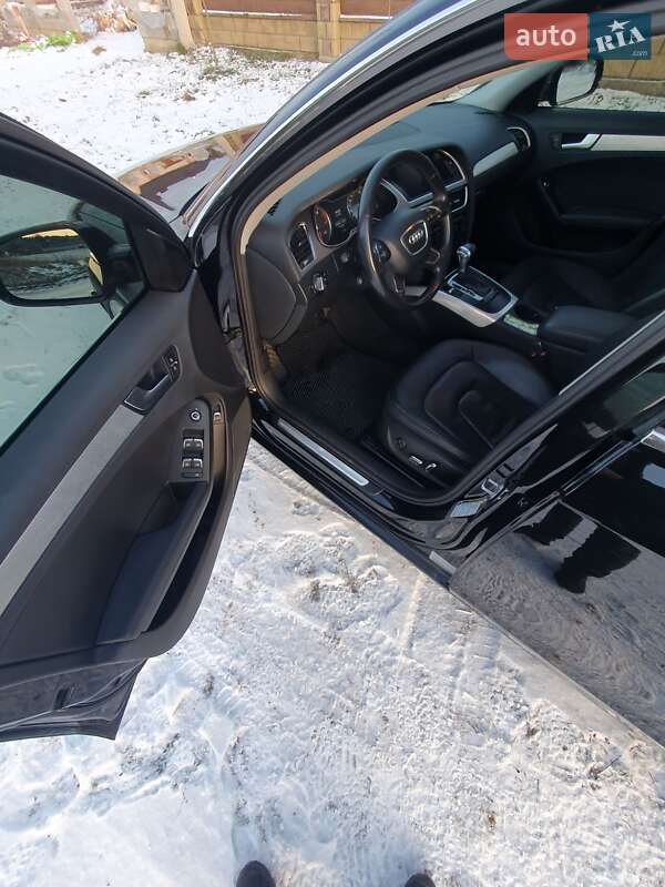 Седан Audi A4 2013 в Луцьку