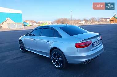 Седан Audi A4 2013 в 
