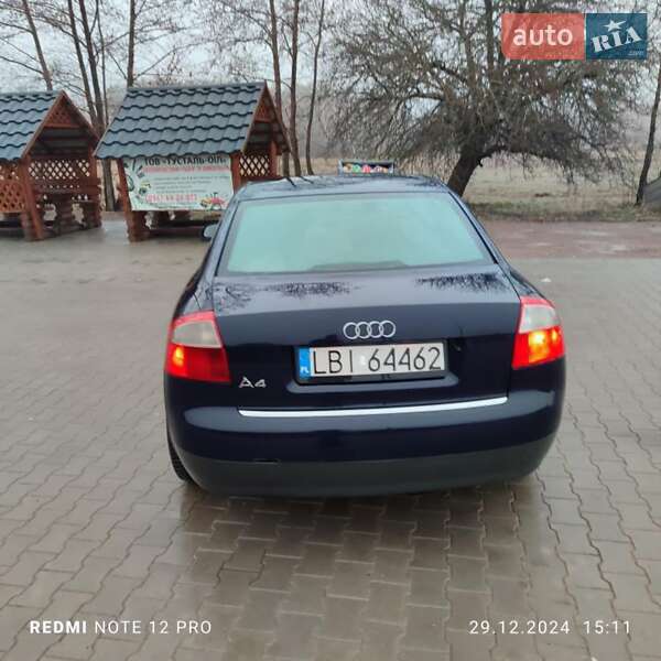 Седан Audi A4 2001 в Сарнах