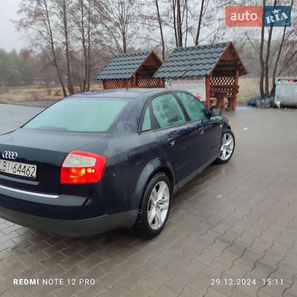 Седан Audi A4 2001 в Сарнах