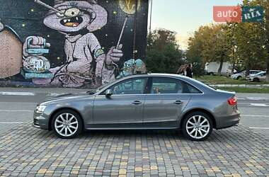 Седан Audi A4 2014 в Луцьку