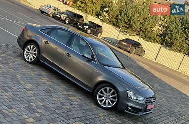 Седан Audi A4 2014 в Луцьку