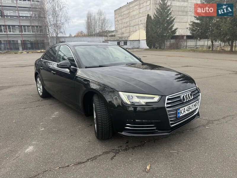 Седан Audi A4 2016 в Киеве