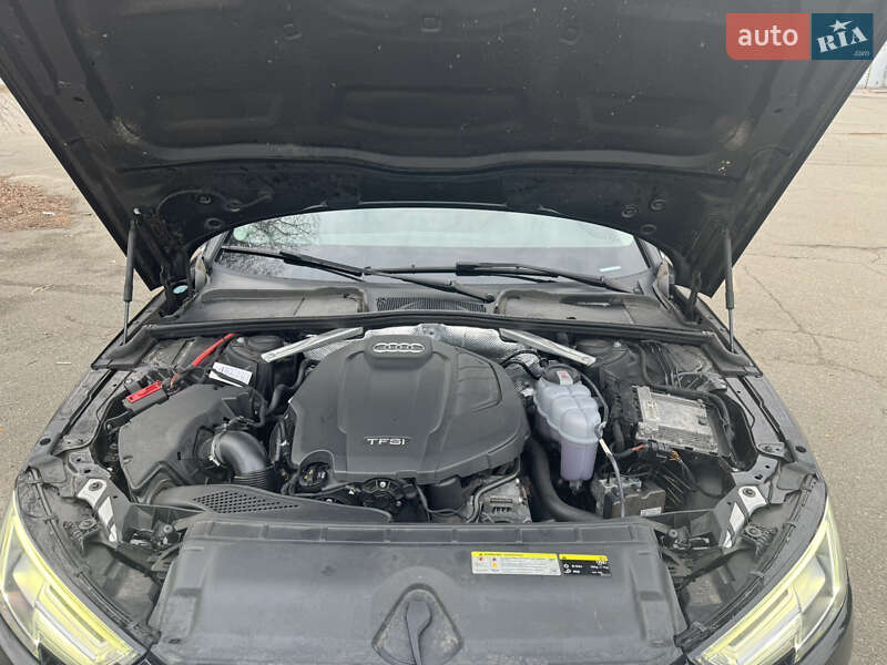Седан Audi A4 2016 в Киеве