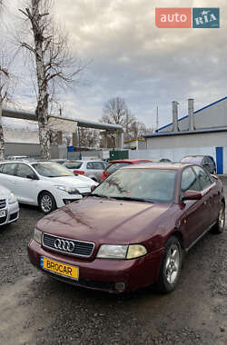 Седан Audi A4 1997 в Луцьку