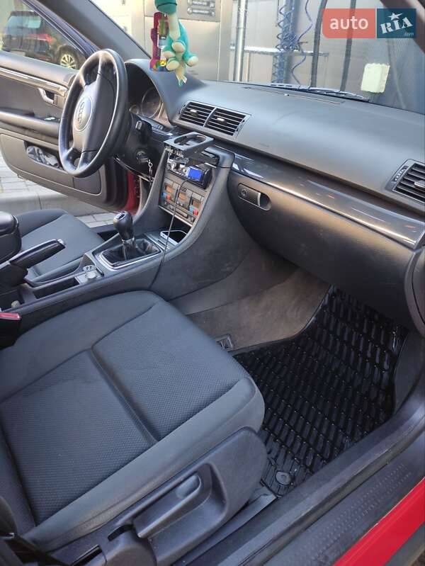 Седан Audi A4 2001 в Ужгороді