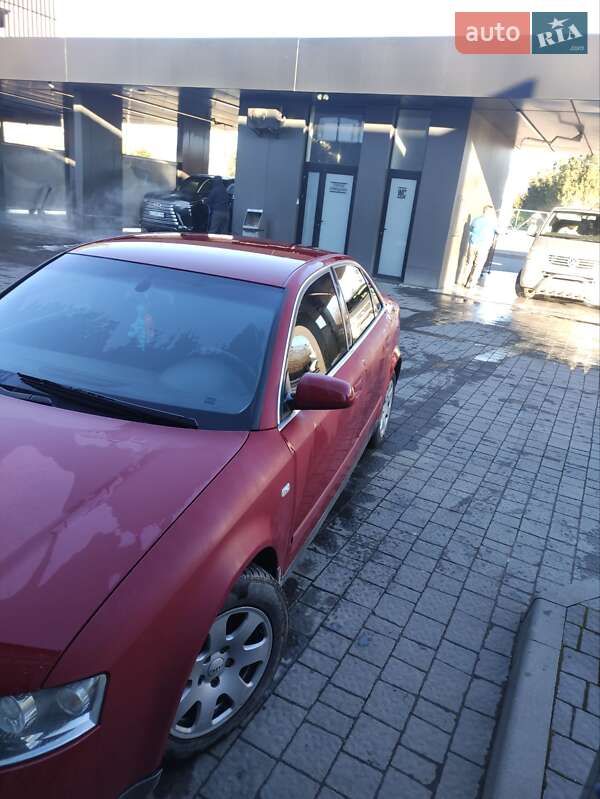 Седан Audi A4 2001 в Ужгороді