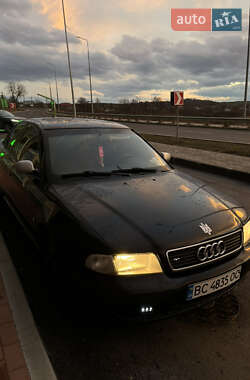 Седан Audi A4 1996 в Ходорове