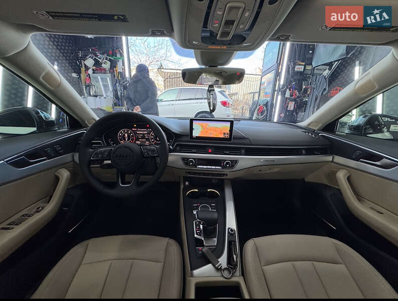 Седан Audi A4 2016 в Одессе