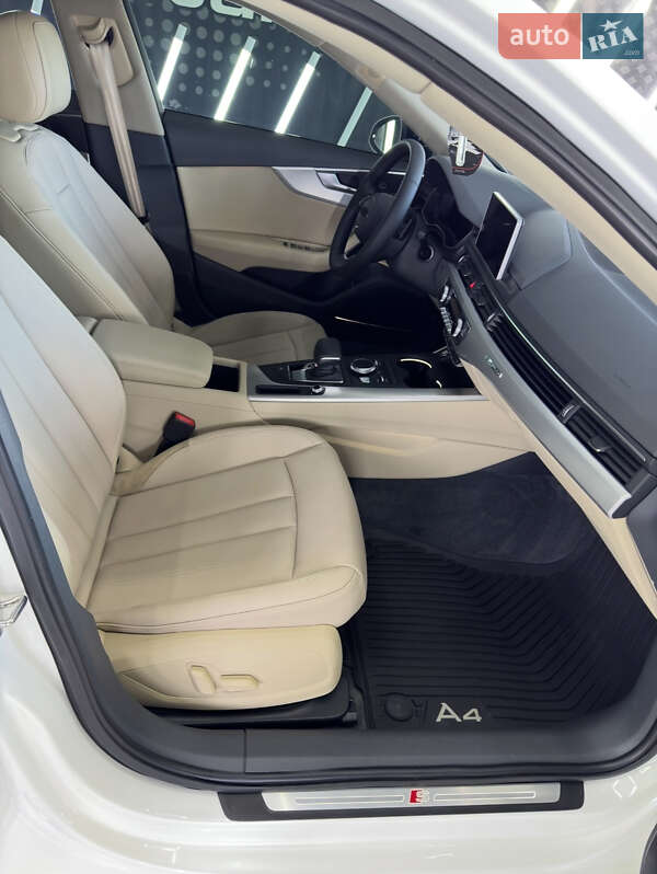 Седан Audi A4 2016 в Одессе