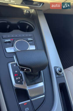 Седан Audi A4 2016 в 