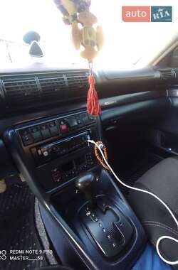 Седан Audi A4 1998 в 