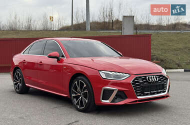 Седан Audi A4 2020 в 