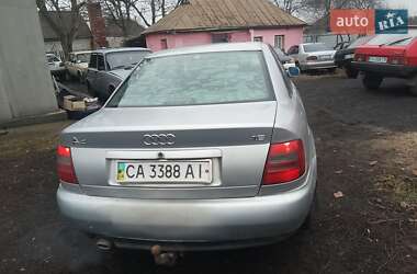 Седан Audi A4 1998 в Смілі